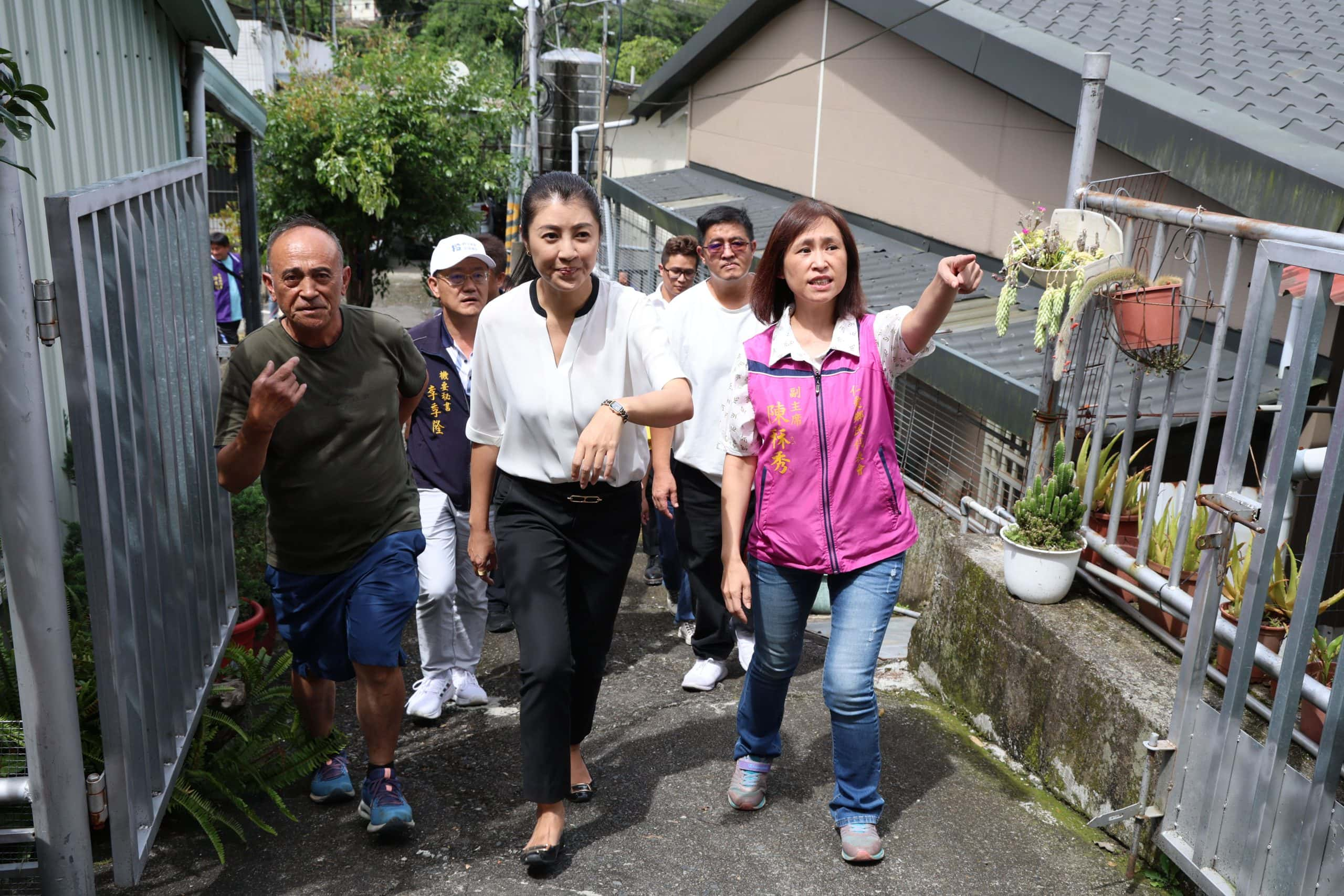 許縣長仁愛鄉會勘 簽核1,800多萬元地方陳情改善工程（圖：南投縣政府 提供）