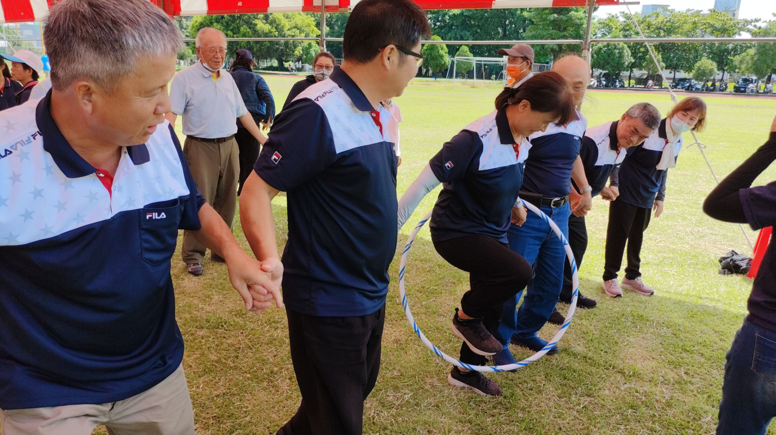 南投市里及社區運動會熱烈開幕 千名鄉親共襄盛舉（記者 范至延 攝）